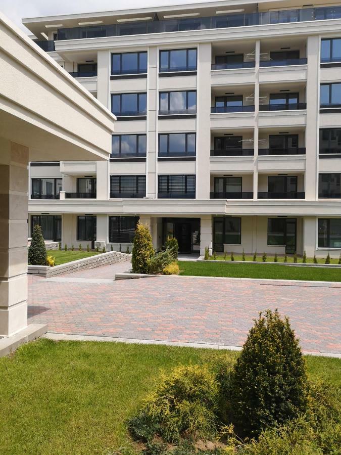 Business And Leisure Apartments In Mladost 2 With Free Garage София Экстерьер фото
